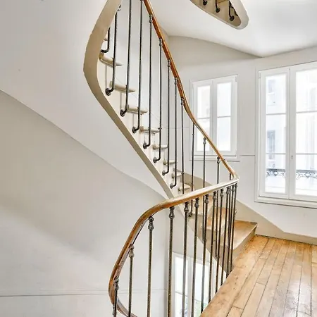 Appartement Spacieux Vue Montmartre *