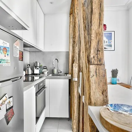 Spacieux Vue Montmartre Parijs